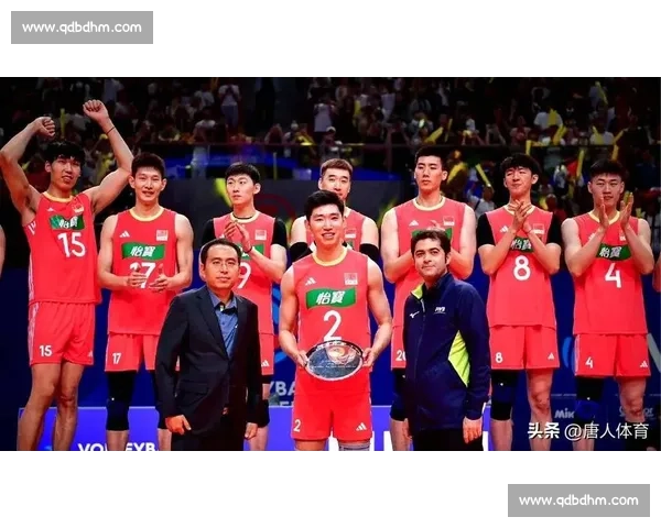 江川领衔北京青少年排球大师赛启幕 剑指世锦赛展中国男排雄心 江川领衔北京青少年排球大师赛启幕 剑指世锦赛展中国男排雄心