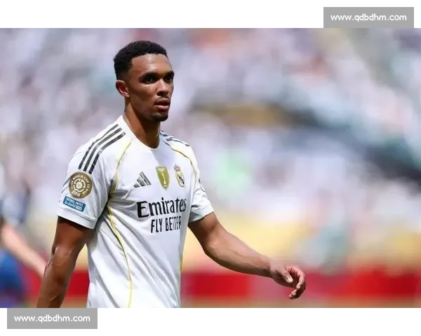 阿诺德揭秘皇马更衣室新生态:贝林在场时队友自动切换英语模式